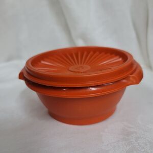 Vintage Orange‎ Tupperware Ridged Plastic Storage Container With Lid 1323-2